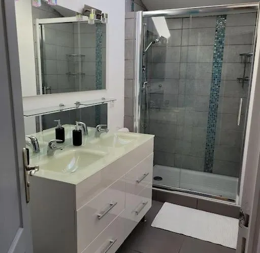 Maison De Charme Proche D'uzes Flaux